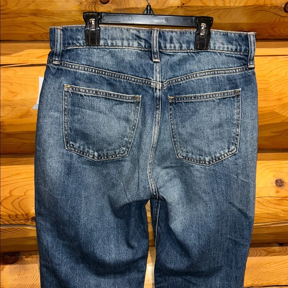 Gap NWT Mid Rise Soft Relaxed Straight Crop Jeans Size 29 Long in Medium Wash - Picture 11 of 13